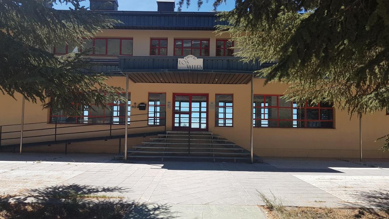 Los Valles Junto Al Telesilla Reformado 2022 Mobiliario Actualizado Sierra Nevada Kültér fotó